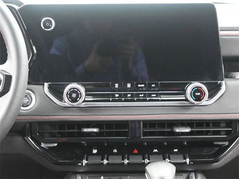 Certified 2024 Chevrolet Colorado Z71 w/ Advanced Trailering Package image 26