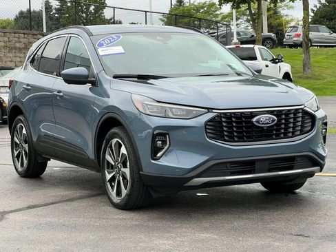 Certified 2023 Ford Escape Platinum AWD/4WD image 34