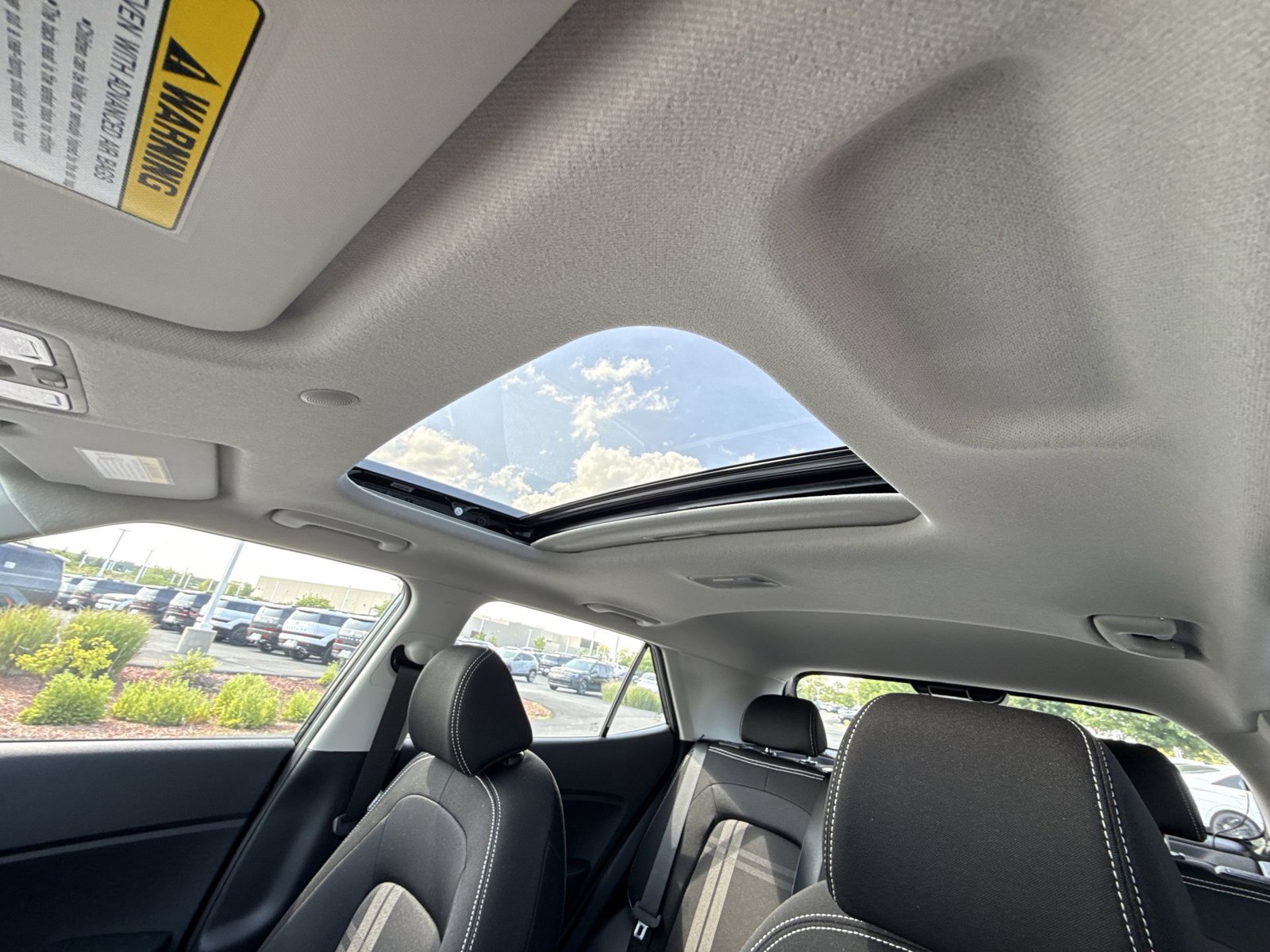 Used 2026 Hyundai Venue SEL FWD image 24