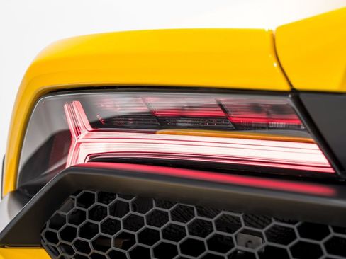 Used 2024 Lamborghini Huracan Sterrato image 54