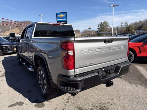 Used 2025 Chevrolet Silverado 2500 Custom w/ Custom Convenience Package image 7