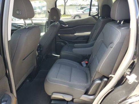 Certified 2023 GMC Acadia SLE w/ Driver Convenience Package FWD image 13