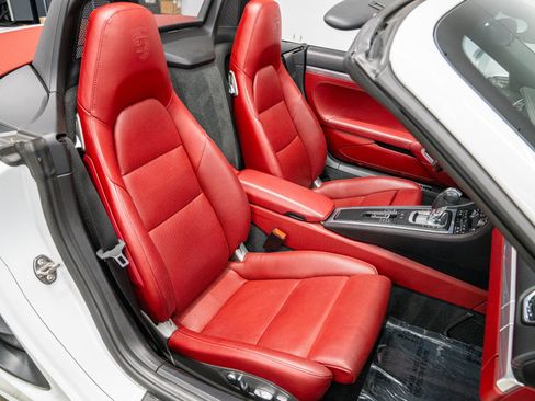 Used 2018 Porsche 718 Boxster S RWD image 24