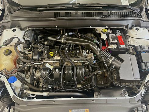 Used 2019 Ford Fusion SE image 34