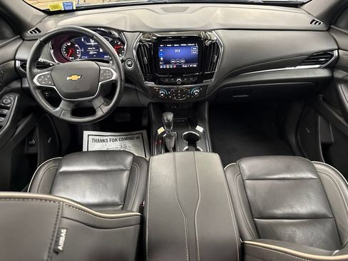 Used 2023 Chevrolet Traverse Premier AWD/4WD image 18