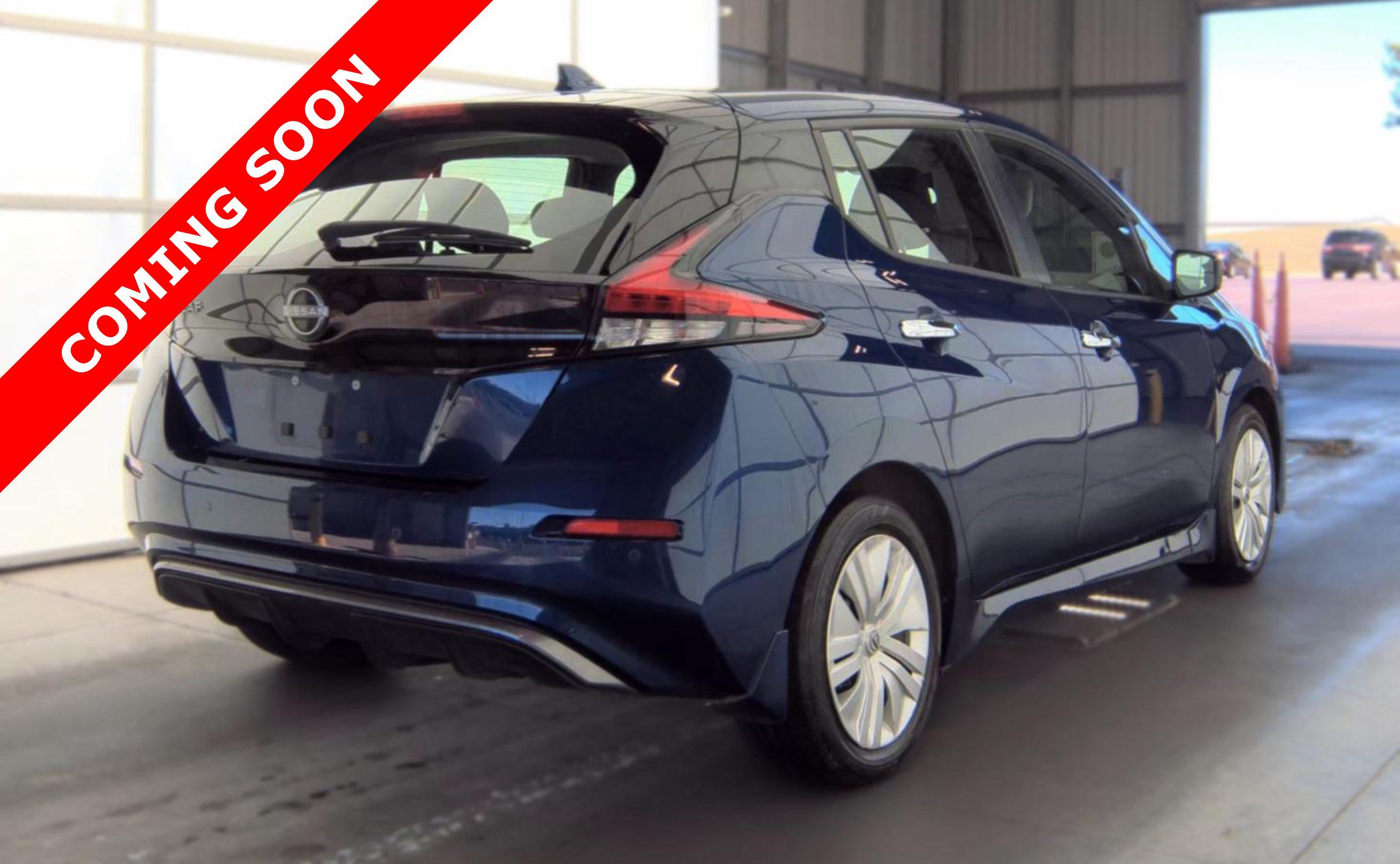 Used 2025 Nissan Leaf S FWD image 4