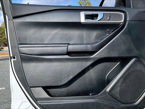 Used 2021 Ford Explorer 4WD w/ Class III Trailer Tow Package image 26