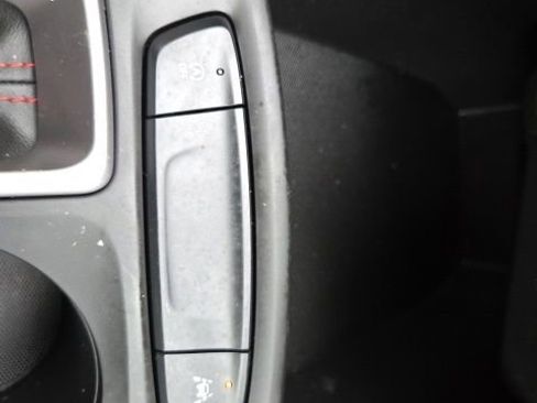 Used 2024 Chevrolet Trax RS w/ Sunroof Package FWD image 37