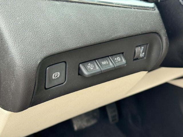 Used 2023 Buick Enclave Avenir w/ Avenir Technology Package AWD/4WD image 24