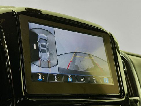 Used 2023 Chevrolet Traverse High Country image 14