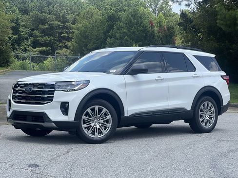 New 2026 Ford Explorer Active w/ Active Comfort Package AWD/4WD image 1