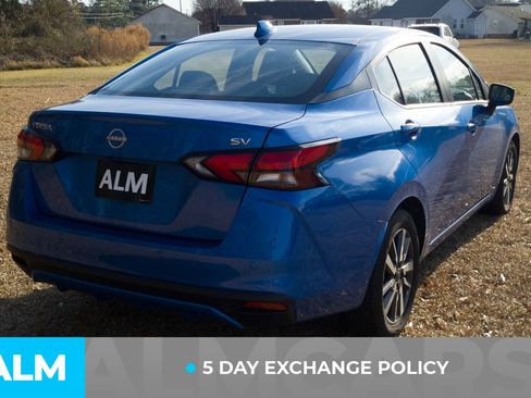 Used 2024 Nissan Versa SV image 4