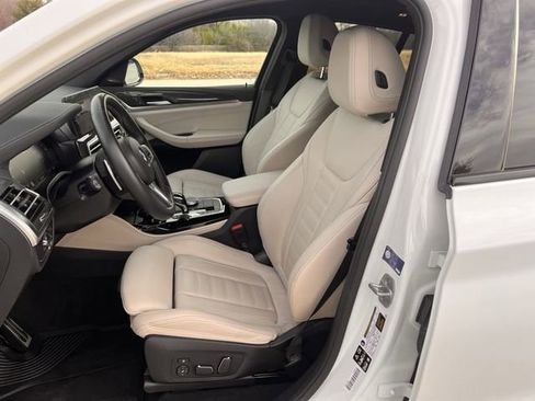 Used 2024 BMW X4 M40i image 22