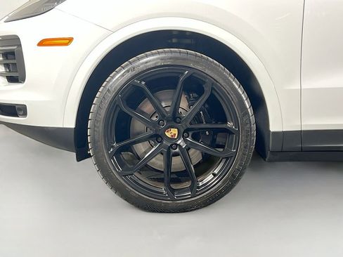 Used 2023 Porsche Cayenne S AWD/4WD image 33