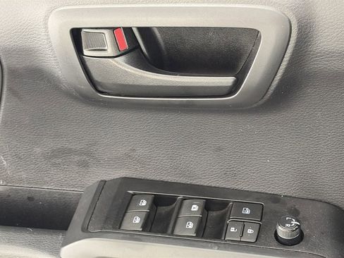 Used 2023 Toyota Tacoma SR AWD/4WD image 17