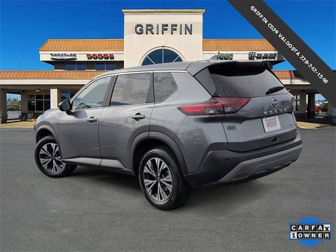 Used 2023 Nissan Rogue SV image 9