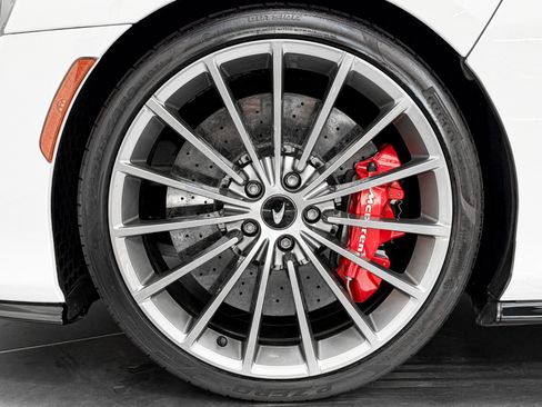 Used 2021 McLaren GT RWD image 10