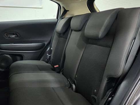 Used 2021 Honda HR-V LX image 17