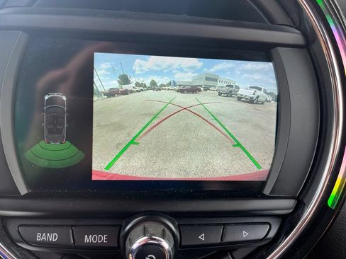 Used 2019 MINI Cooper S w/ Signature Upholstery Package FWD image 8