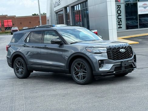 New 2026 Ford Explorer ST w/ Sun And Sound Package image 9