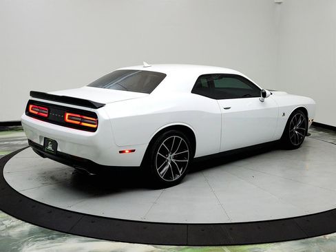 Used 2018 Dodge Challenger R/T Scat Pack RWD image 5