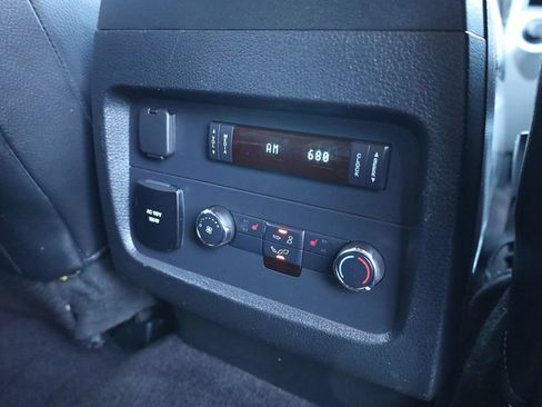 Used 2016 Ford Expedition Limited RWD image 18