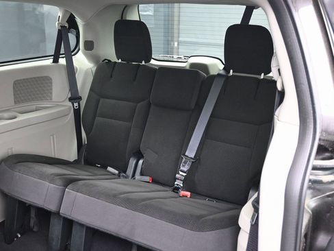 Used 2017 Dodge Grand Caravan SE w/ Power Window Group image 29