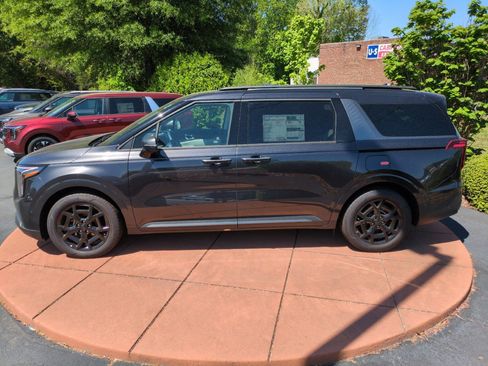 New 2026 Kia Carnival SX Prestige FWD image 5