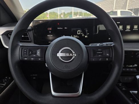 Used 2026 Nissan Kicks SV FWD image 23