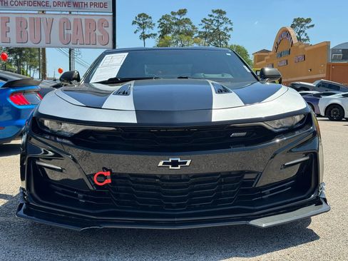 Used 2019 Chevrolet Camaro SS image 2