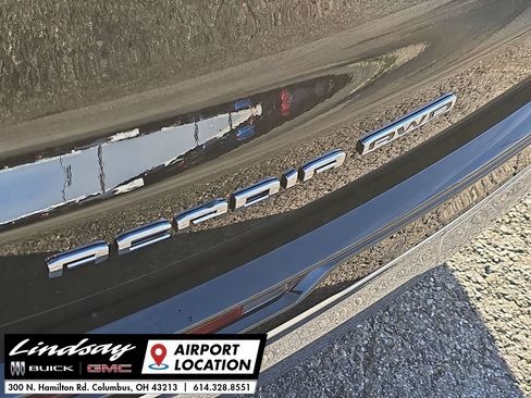 New 2026 GMC Acadia Denali w/ Super Cruise Package image 33