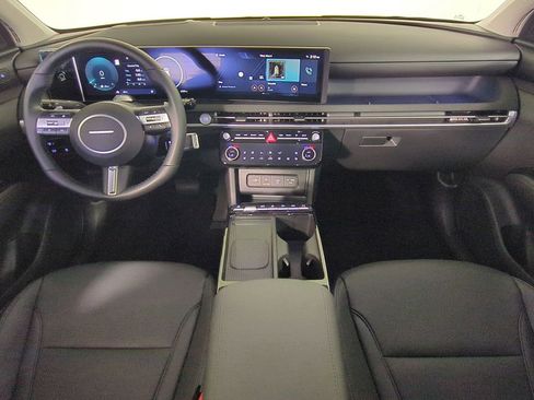Certified 2025 Hyundai Tucson Limited AWD/4WD image 18