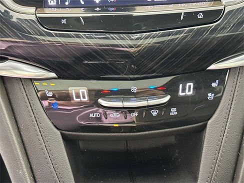 Used 2022 Cadillac XT6 Premium Luxury w/ Technology Package image 14