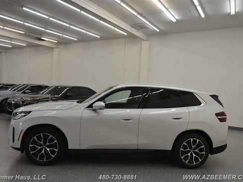 Used 2025 BMW X3 xDrive30i w/ Premium Package AWD/4WD image 4