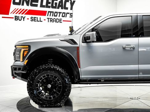 Used 2025 Ford F150 Raptor w/ Equipment Group 803A Raptor R AWD/4WD image 15