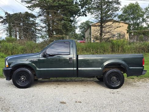 Used 2003 Ford F250 2WD Regular Cab Super Duty image 3