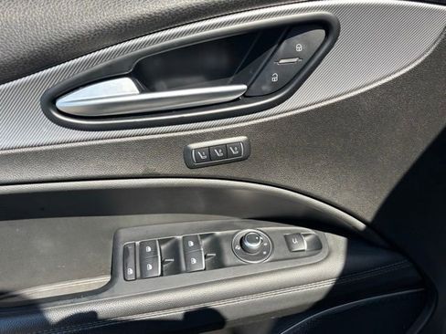 Used 2018 Alfa Romeo Stelvio Sport w/ Quick Order Package 22J Sport AWD/4WD image 3