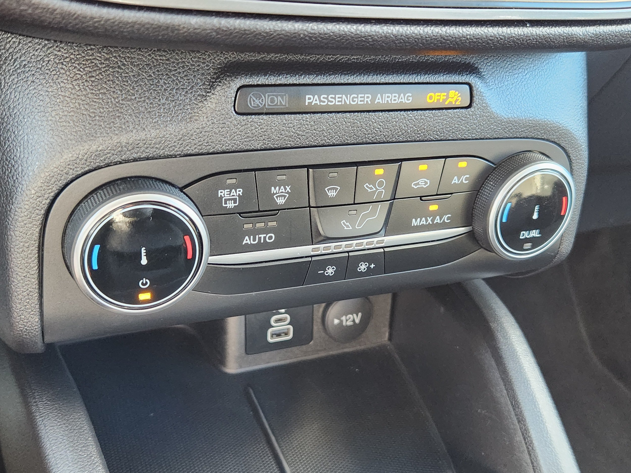 Used 2025 Ford Escape Active AWD/4WD image 20