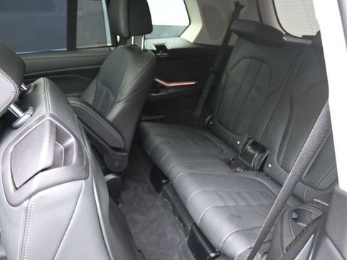 Used 2020 BMW X7 xDrive40i w/ Premium Package AWD/4WD image 22