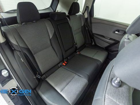 Used 2022 Nissan Rogue SV AWD/4WD image 37