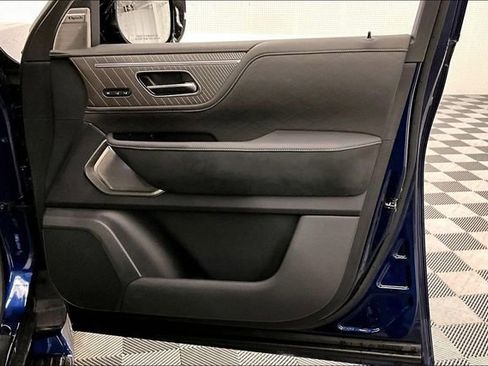 Used 2025 INFINITI QX80 Autograph w/ Premium Cargo Package AWD/4WD image 23