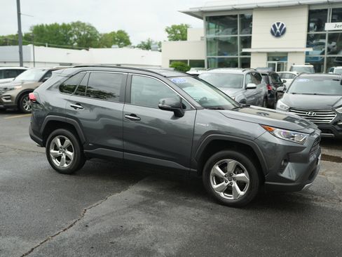 Used 2021 Toyota RAV4 Limited AWD/4WD image 10