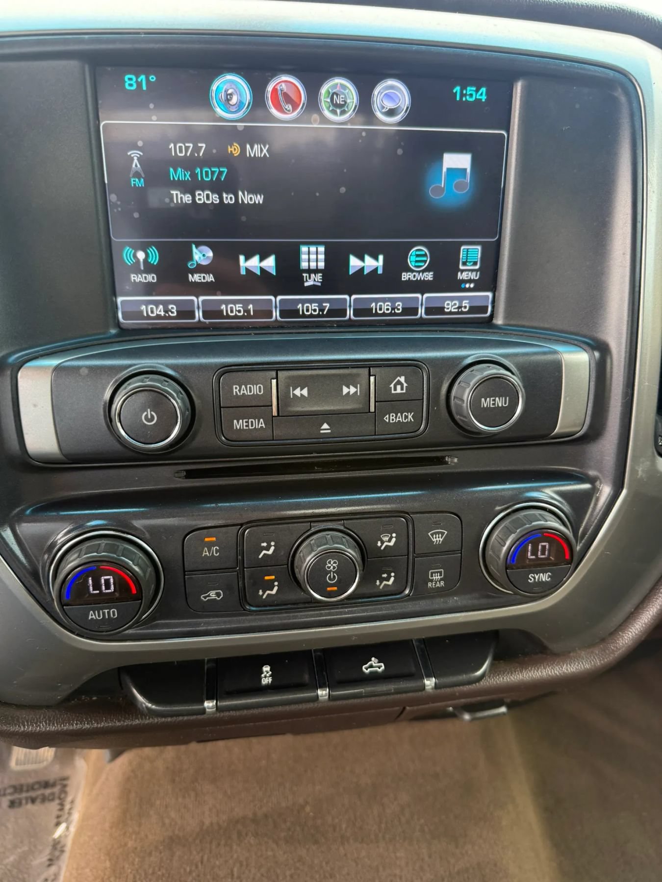 Used 2018 Chevrolet Silverado 2500 LT w/ All Star Edition AWD/4WD image 27