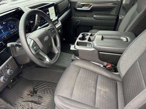 Used 2023 Chevrolet Silverado 1500 RST AWD/4WD image 10