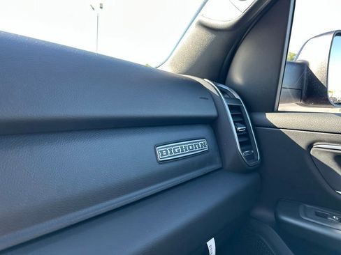 New 2026 RAM 1500 4x4 Crew Cab image 26