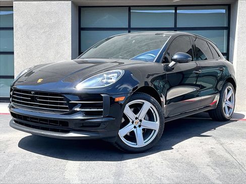 Certified 2021 Porsche Macan S AWD/4WD image 1