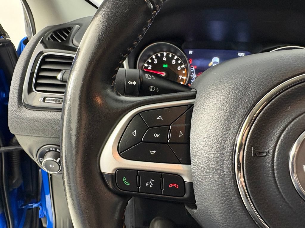 Used 2019 Jeep Compass Limited AWD/4WD image 25