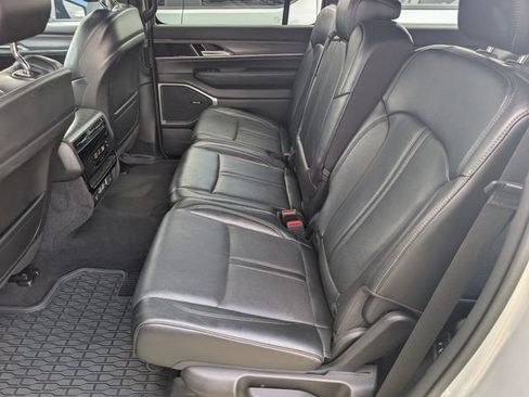 Used 2024 Jeep Wagoneer Series II w/ Flexible Seating Group RWD image 26
