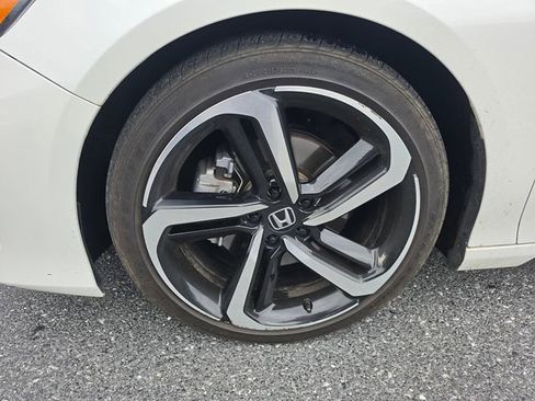 Used 2021 Honda Accord Sport image 9