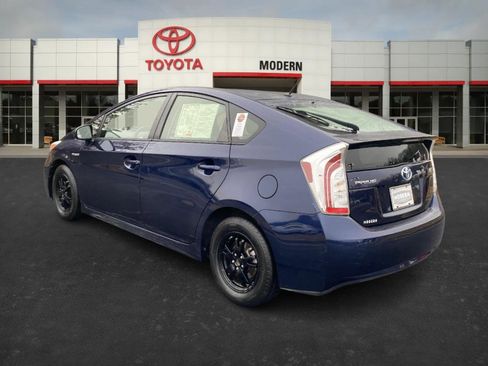 Used 2015 Toyota Prius Two image 6